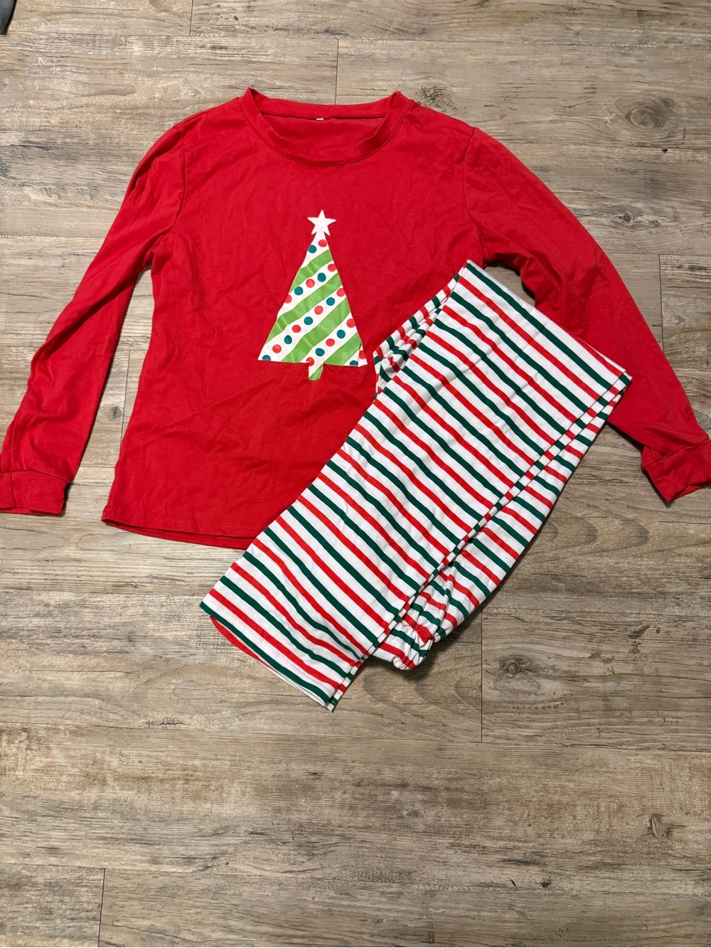 Women's Red Long-Sleeve Holiday Tree Set